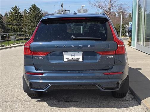 2025 Volvo XC60 Plug-In Hybrid T8 Core