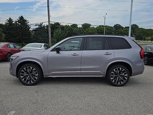 2026 Volvo XC90 B6 Ultra Dark Theme 6-Seater
