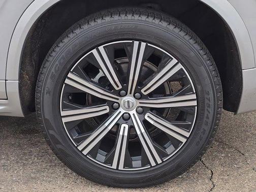 2024 Volvo XC90 B6 Plus Bright Theme 6-Seater