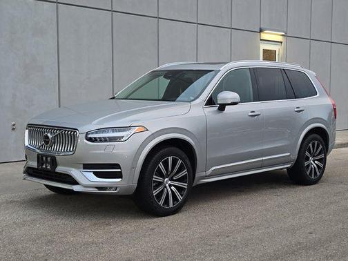 2024 Volvo XC90 B6 Plus Bright Theme 6-Seater