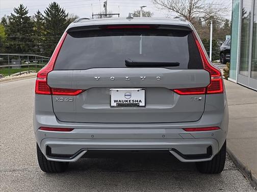 2025 Volvo XC60 Plug-In Hybrid T8 Plus