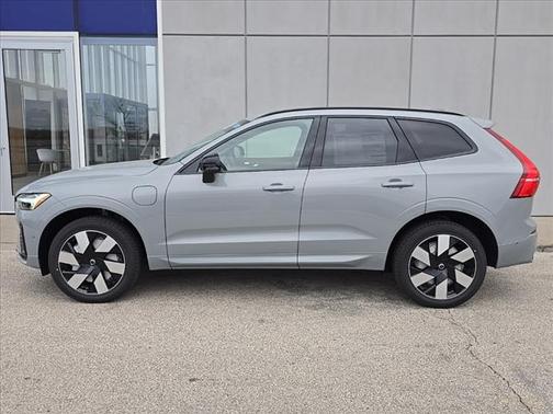 2025 Volvo XC60 Plug-In Hybrid T8 Plus