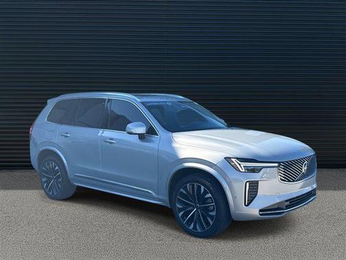 2025 Volvo XC90 B6 Plus 7-Seater