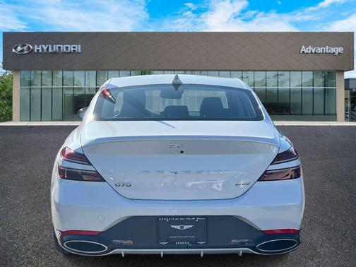 2025 Genesis G70 2.5T