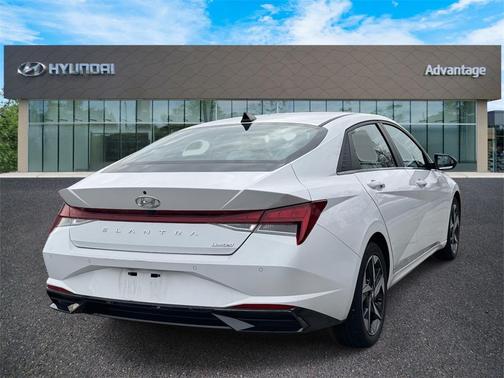 2023 Hyundai ELANTRA Limited