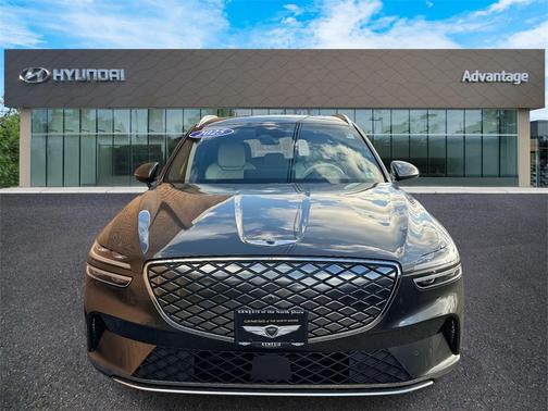 2025 Genesis Electrified GV70 Advanced