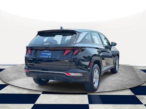 2023 Hyundai TUCSON SE