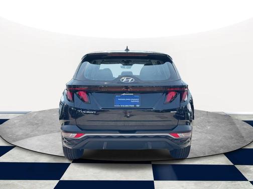 2023 Hyundai TUCSON SE