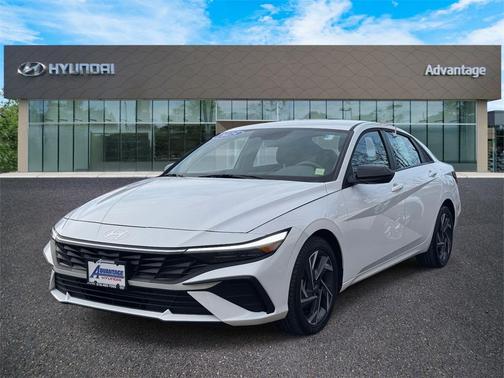 2025 Hyundai ELANTRA SEL Sport