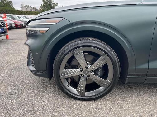 2023 Genesis GV70 2.5T