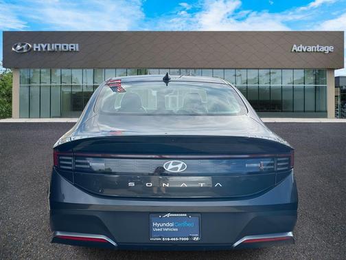 2025 Hyundai SONATA SE