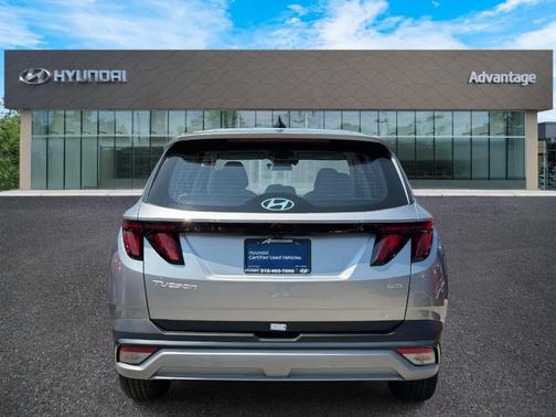 2025 Hyundai TUCSON SE