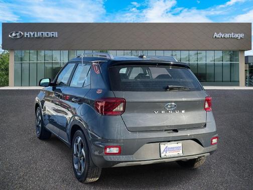 2024 Hyundai VENUE Limited
