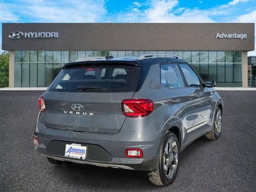 2024 Hyundai VENUE Limited