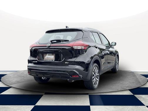 2022 Nissan Kicks SV