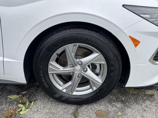 2023 Hyundai SONATA SE