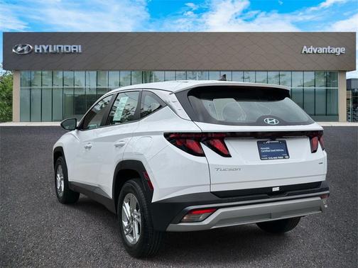 2025 Hyundai TUCSON SE