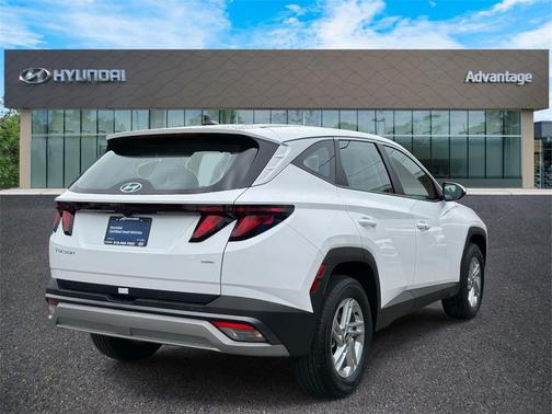 2025 Hyundai TUCSON SE