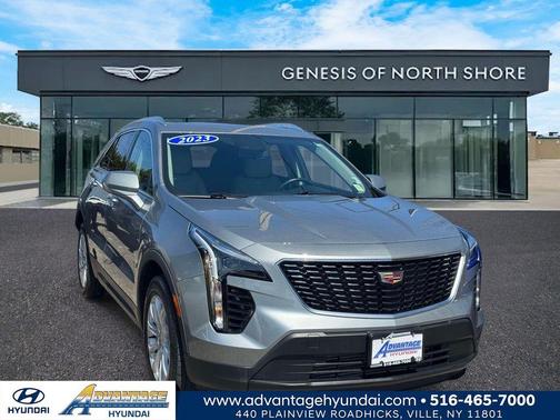 Silver Metallic 2023 Cadillac XT4 Luxury