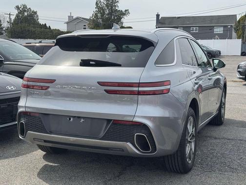 2024 Genesis GV70 2.5T