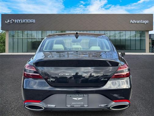 2026 Genesis G70 2.5T Prestige