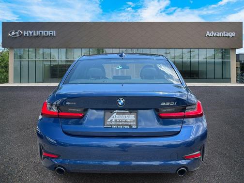 2022 BMW 330 i xDrive