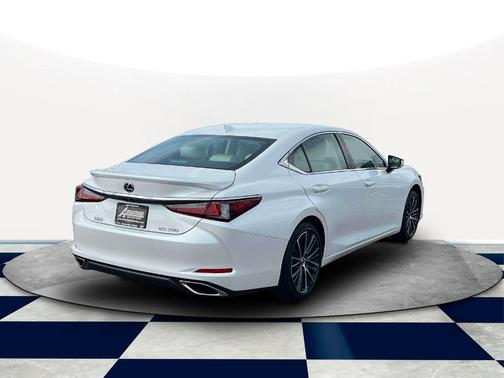 2022 Lexus ES 350 Base