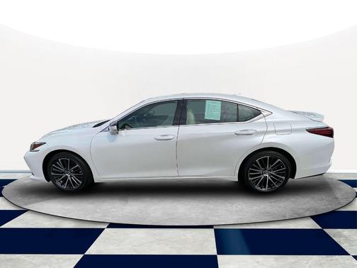2022 Lexus ES 350 Base