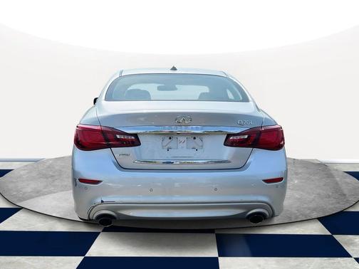 2017 INFINITI Q70L 3.7X