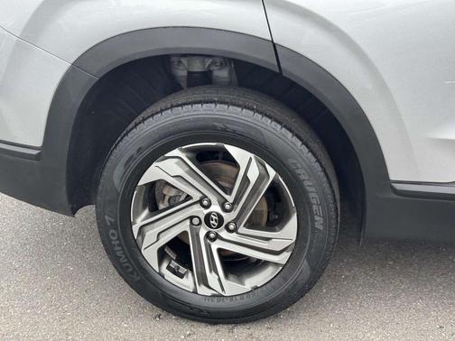 2022 Hyundai SANTA FE SE