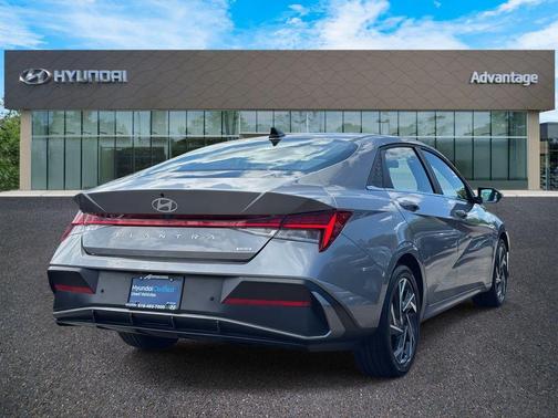 2024 Hyundai ELANTRA HEV Limited