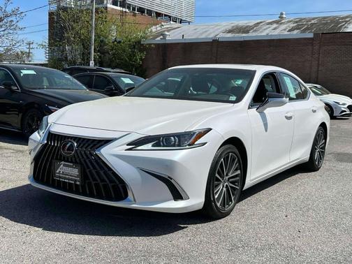 2022 Lexus ES 350 Base