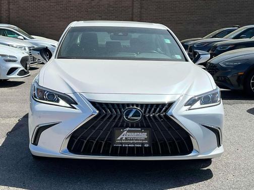 2022 Lexus ES 350 Base