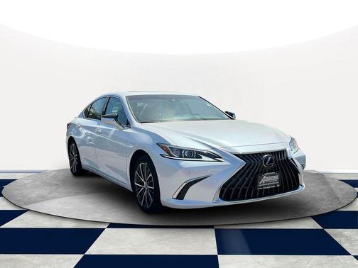 2022 Lexus ES 350 Base