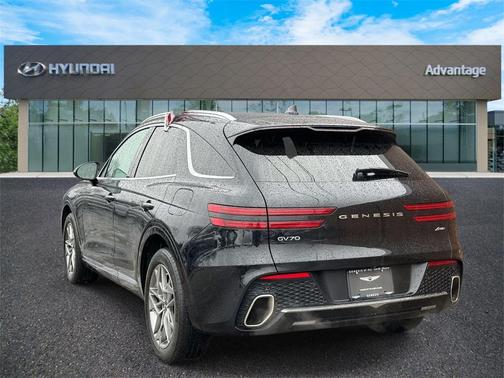 2024 Genesis GV70 2.5T