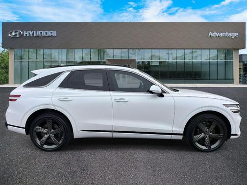 2025 Genesis GV70 2.5T