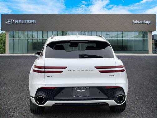 2025 Genesis GV70 2.5T
