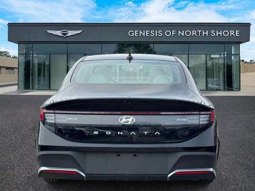 Black 2025 Hyundai SONATA SE