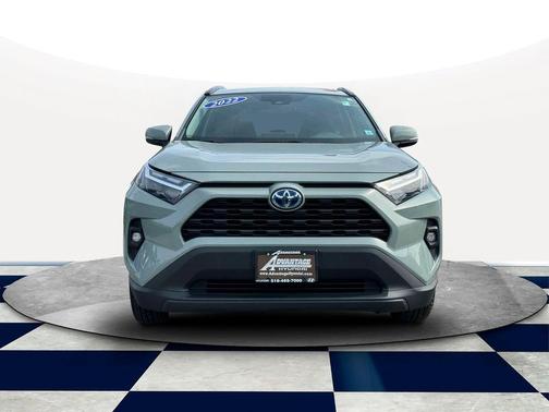 2022 Toyota RAV4 Hybrid XLE