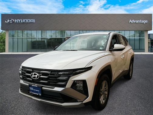 2025 Hyundai TUCSON SE