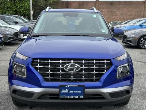 2024 Hyundai VENUE SEL