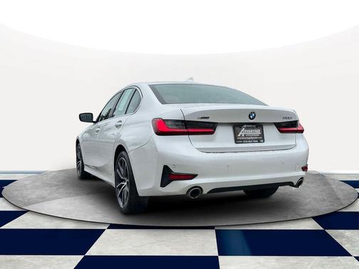 2022 BMW 330 i xDrive
