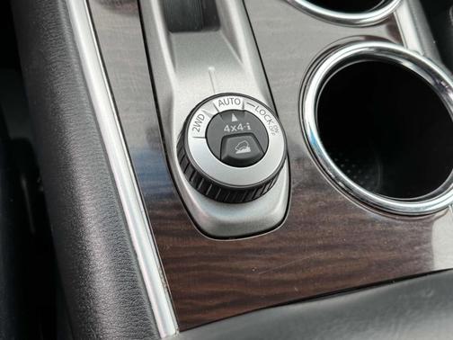 2015 Nissan Pathfinder SL