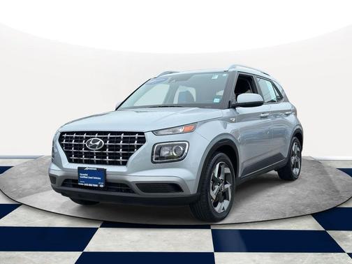 2022 Hyundai VENUE SEL