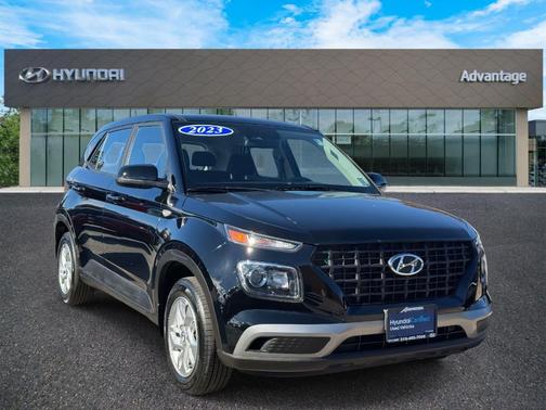 2023 Hyundai VENUE SE