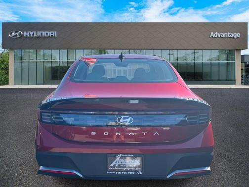2025 Hyundai SONATA SE
