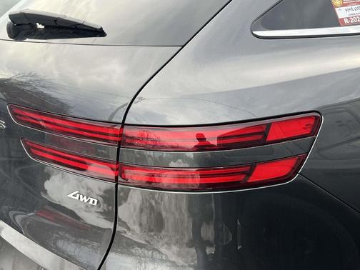 2024 Genesis GV70 2.5T