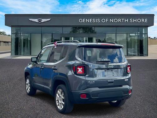 Graphite Gray 2022 Jeep Renegade Latitude