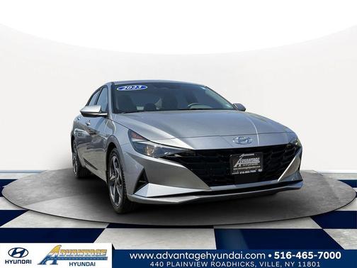 2023 Hyundai ELANTRA SEL