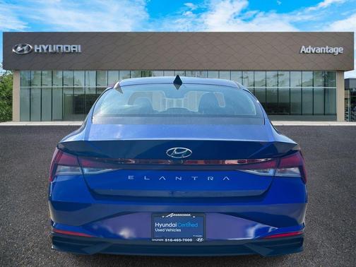 2022 Hyundai ELANTRA SEL